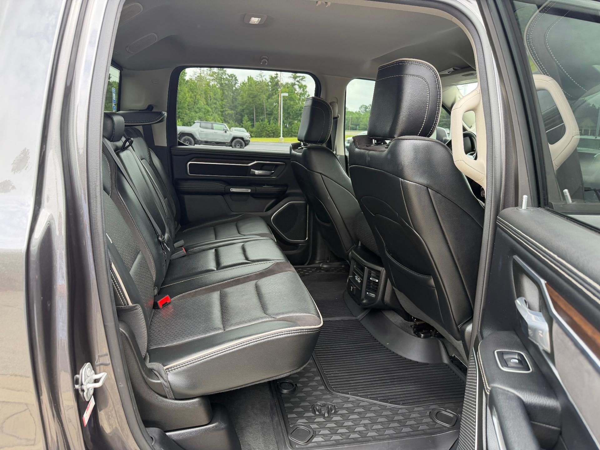2022 RAM 1500 Laramie Crew Cab 4x4 5'7" Box