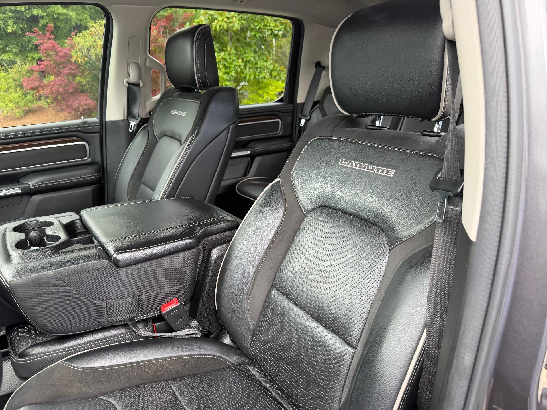 2022 RAM 1500 Laramie Crew Cab 4x4 5'7" Box