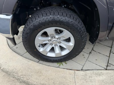 2022 RAM 1500 Laramie Crew Cab 4x4 5'7" Box