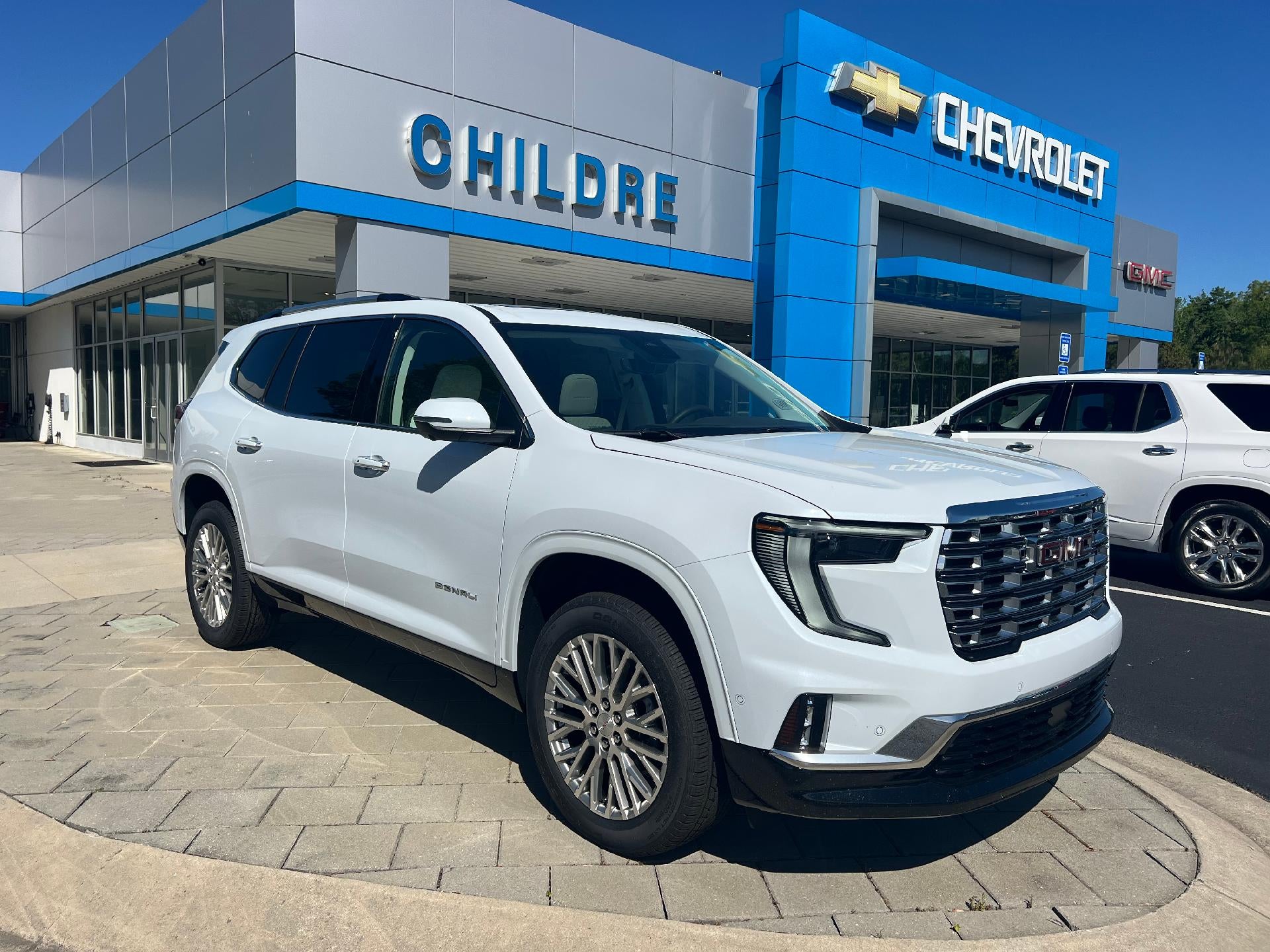 2026 GMC Acadia Denali FWD's photo