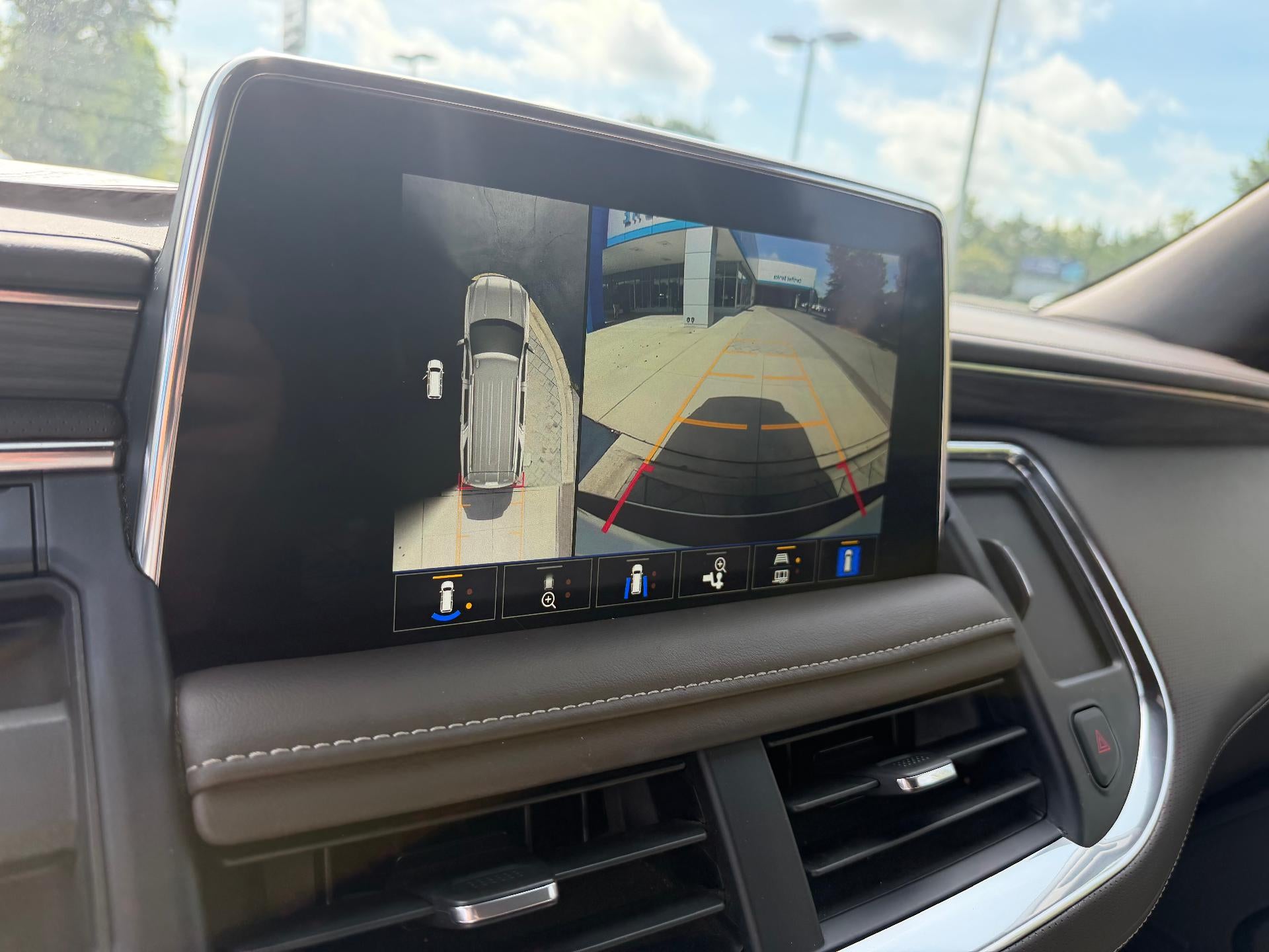 2023 GMC Yukon XL SLT