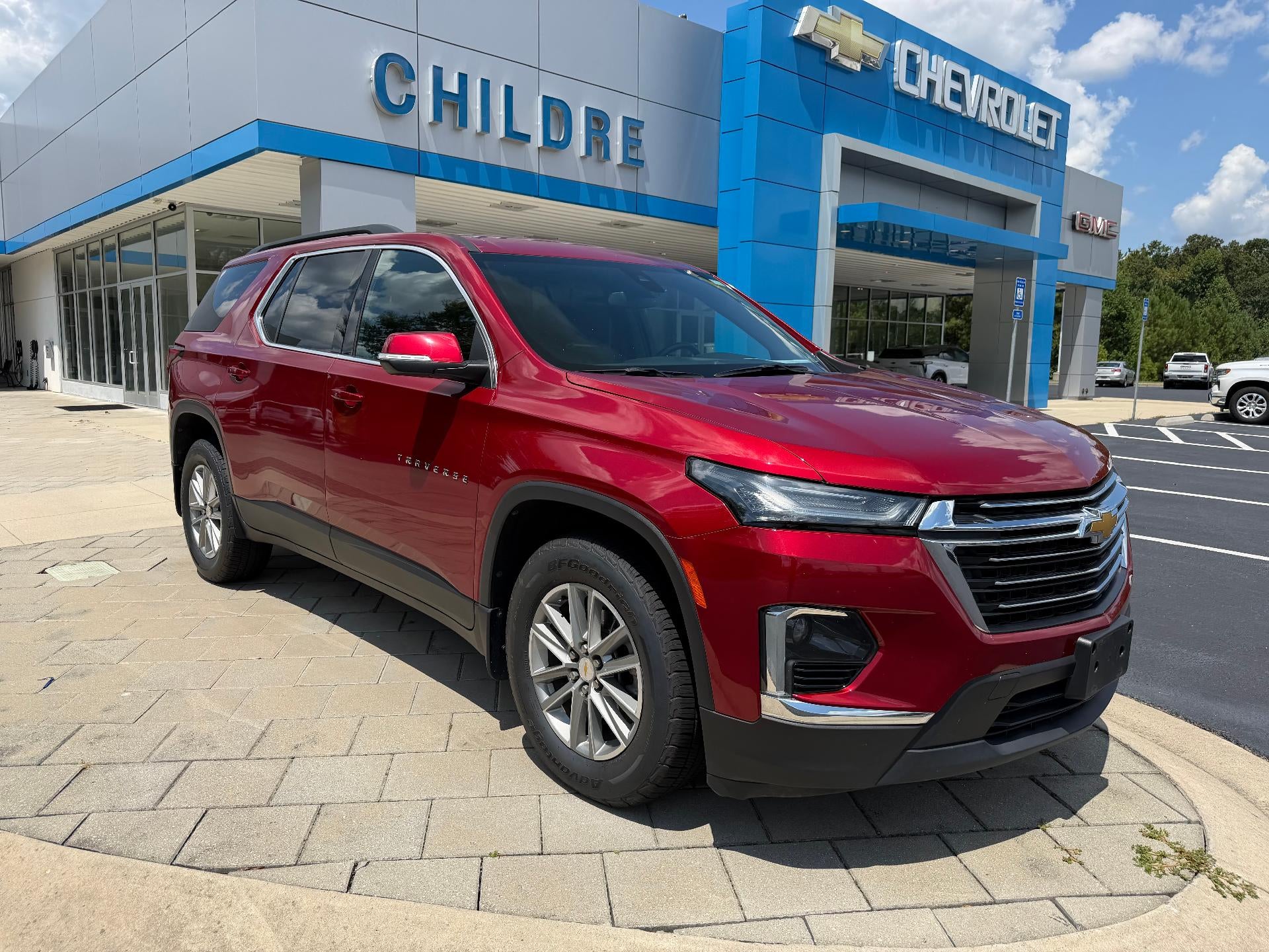 2023 Chevrolet Traverse LT Cloth