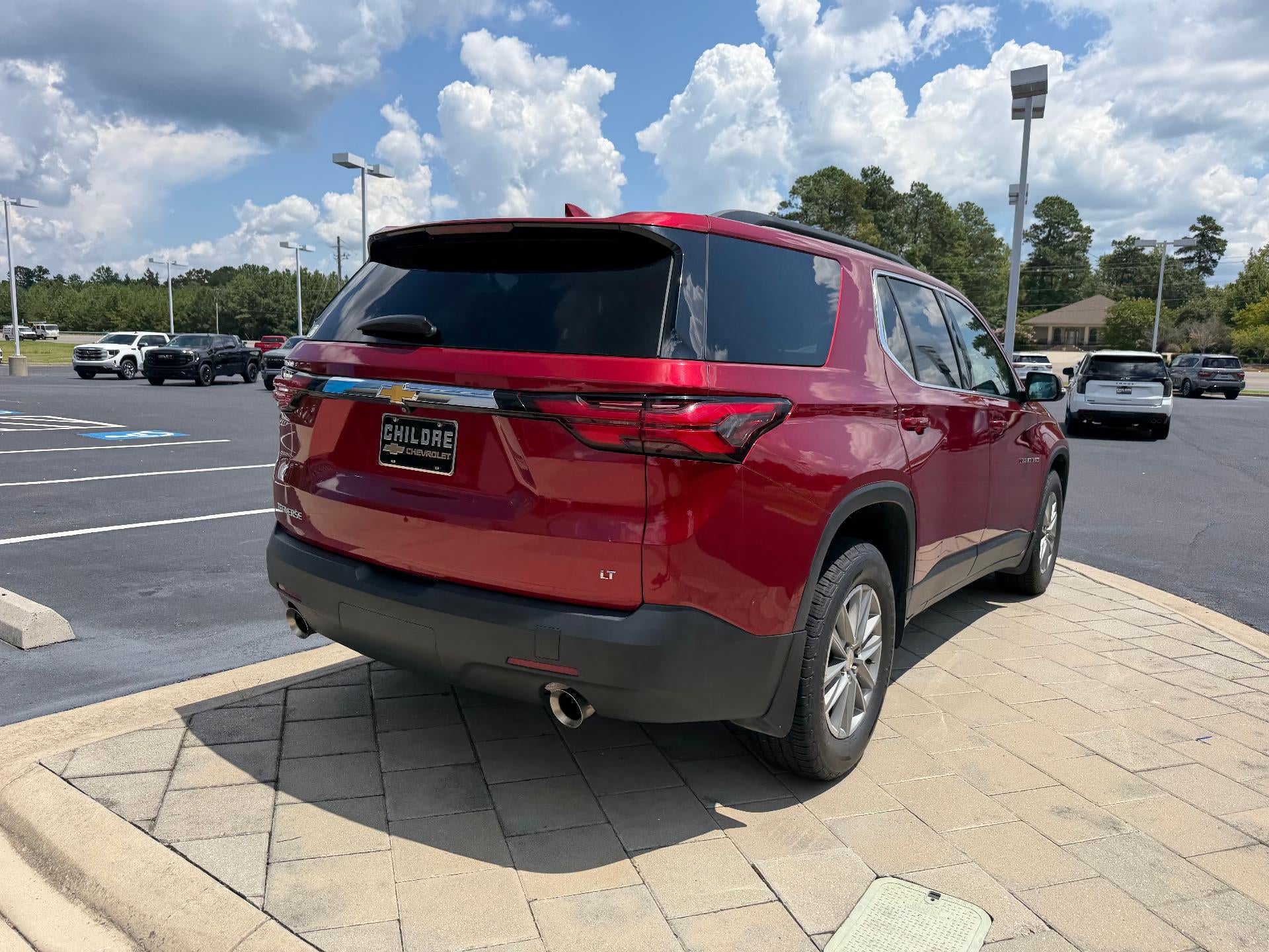 2023 Chevrolet Traverse LT Cloth
