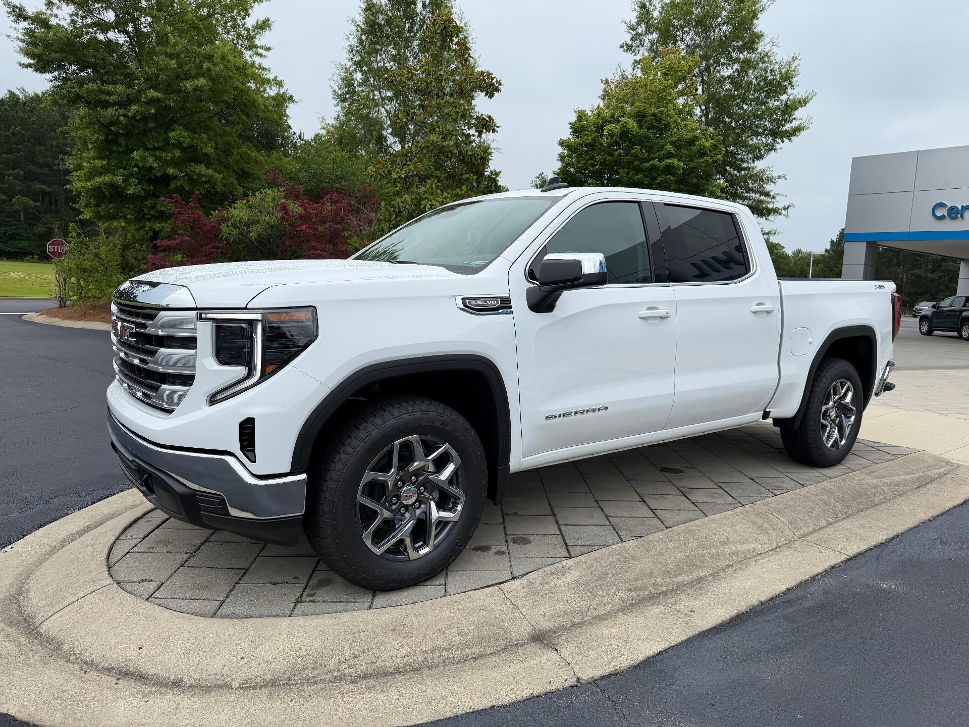 2026 GMC Sierra 1500 SLE