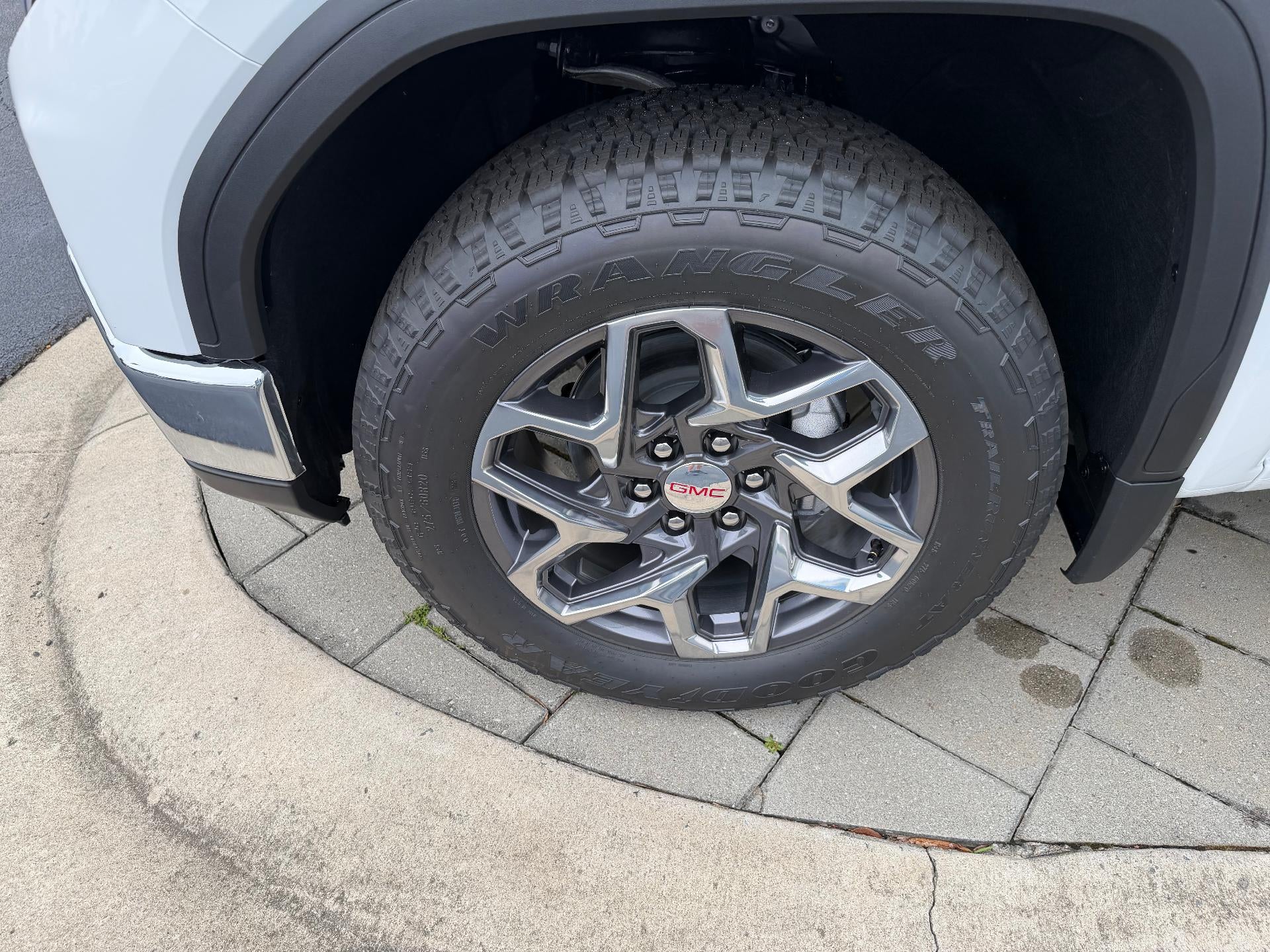 2026 GMC Sierra 1500 SLE