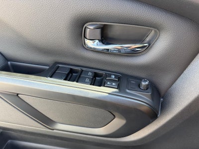 2024 Nissan TITAN Crew Cab PRO-4X 4x4
