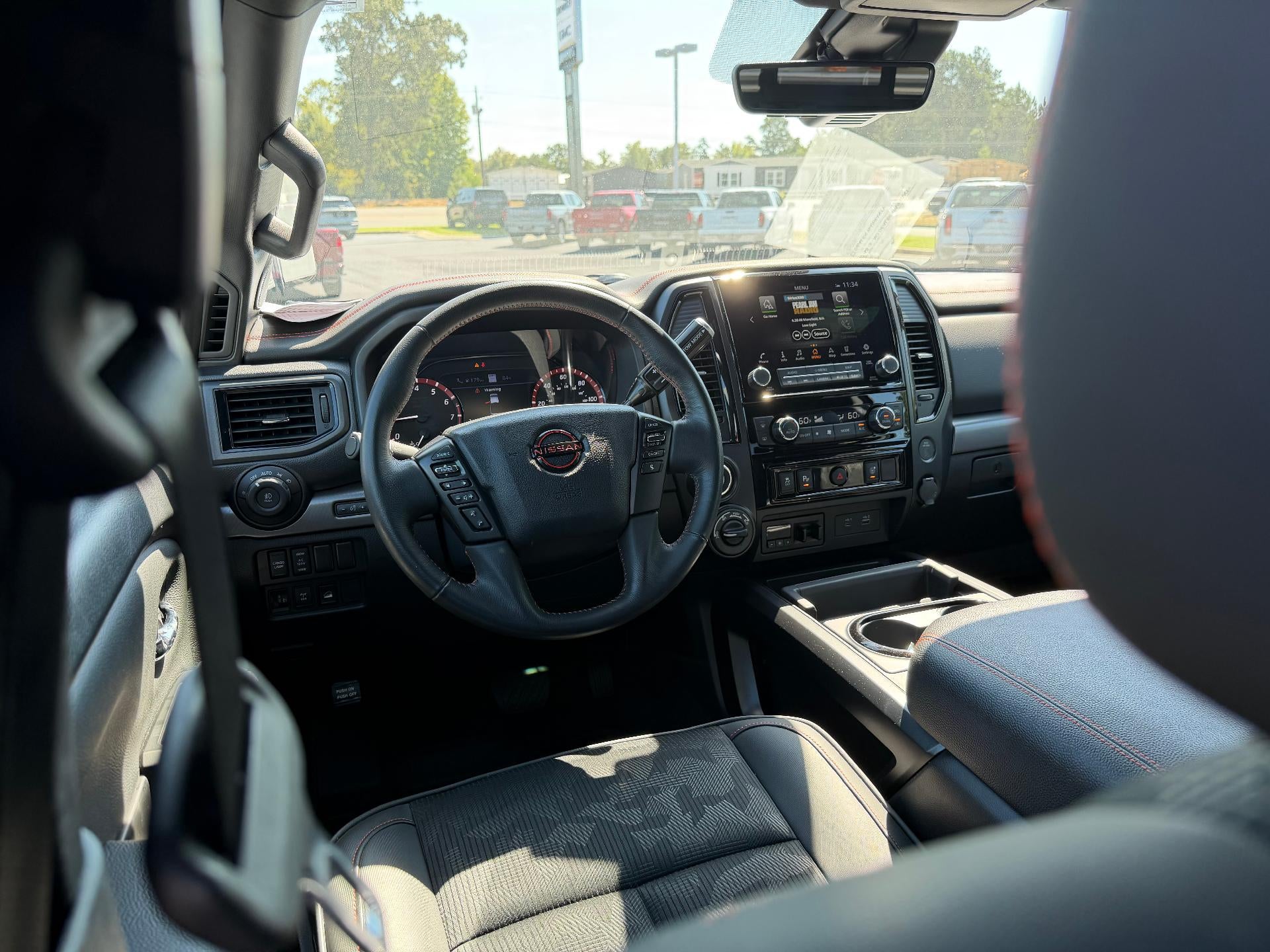 2024 Nissan TITAN Crew Cab PRO-4X 4x4