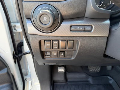 2024 Nissan TITAN Crew Cab PRO-4X 4x4