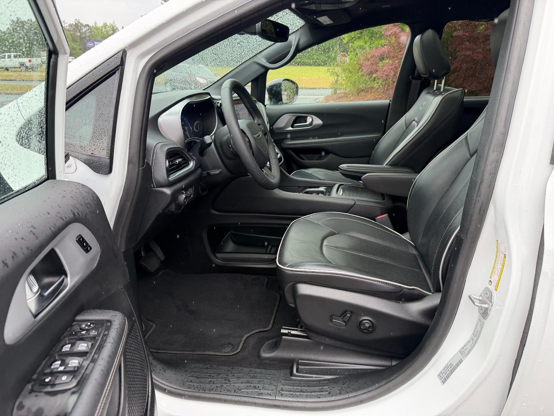 2025 Chrysler Pacifica Limited