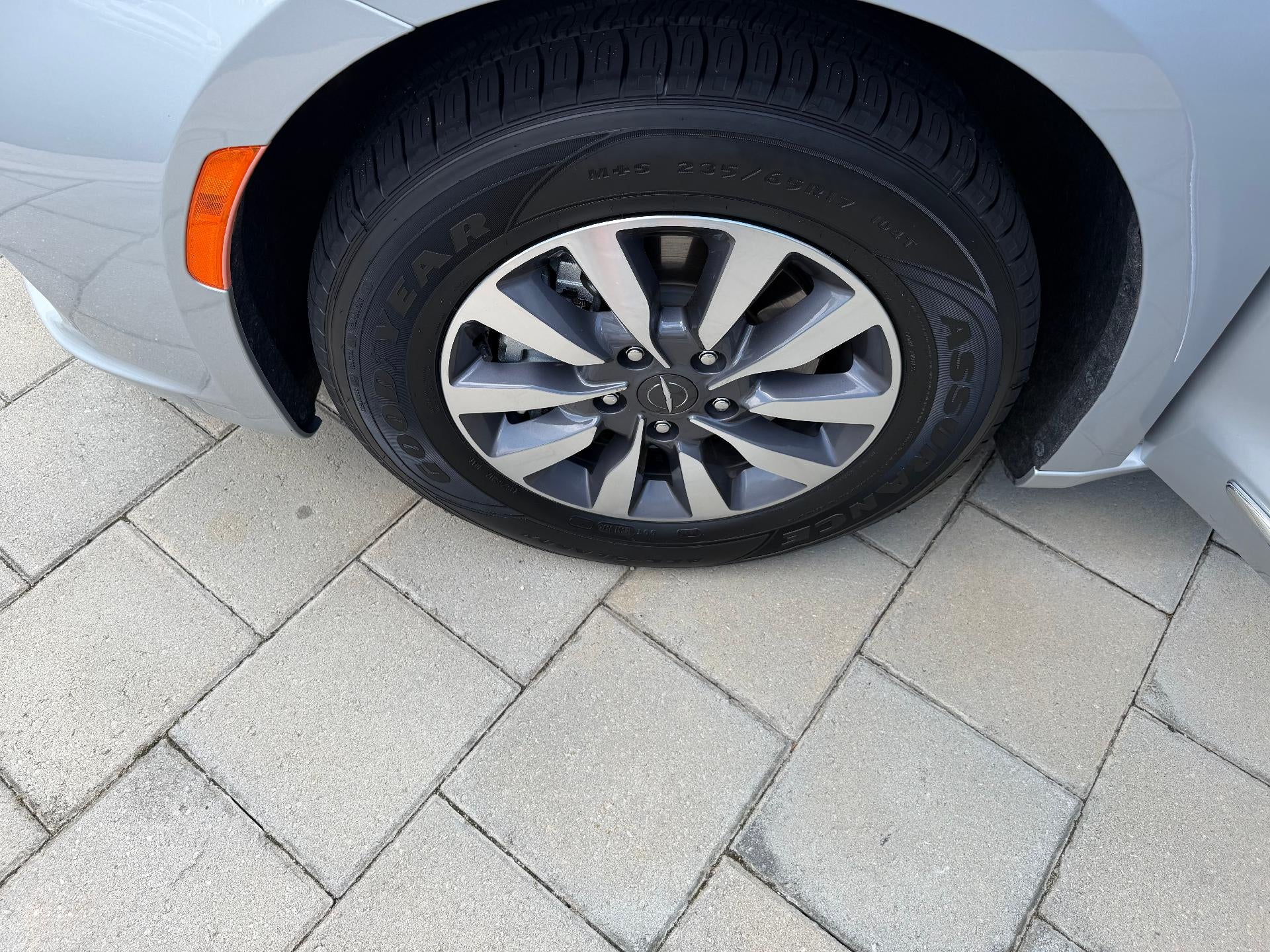 2023 Chrysler Pacifica Hybrid Limited