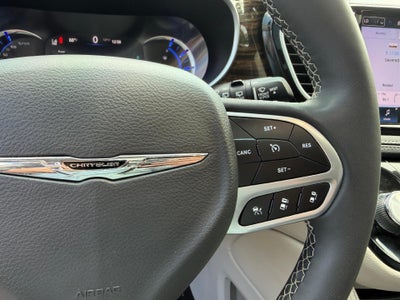 2023 Chrysler Pacifica Hybrid Limited