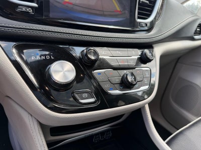 2023 Chrysler Pacifica Hybrid Limited