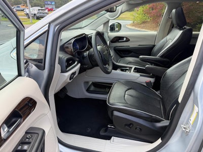2023 Chrysler Pacifica Hybrid Limited