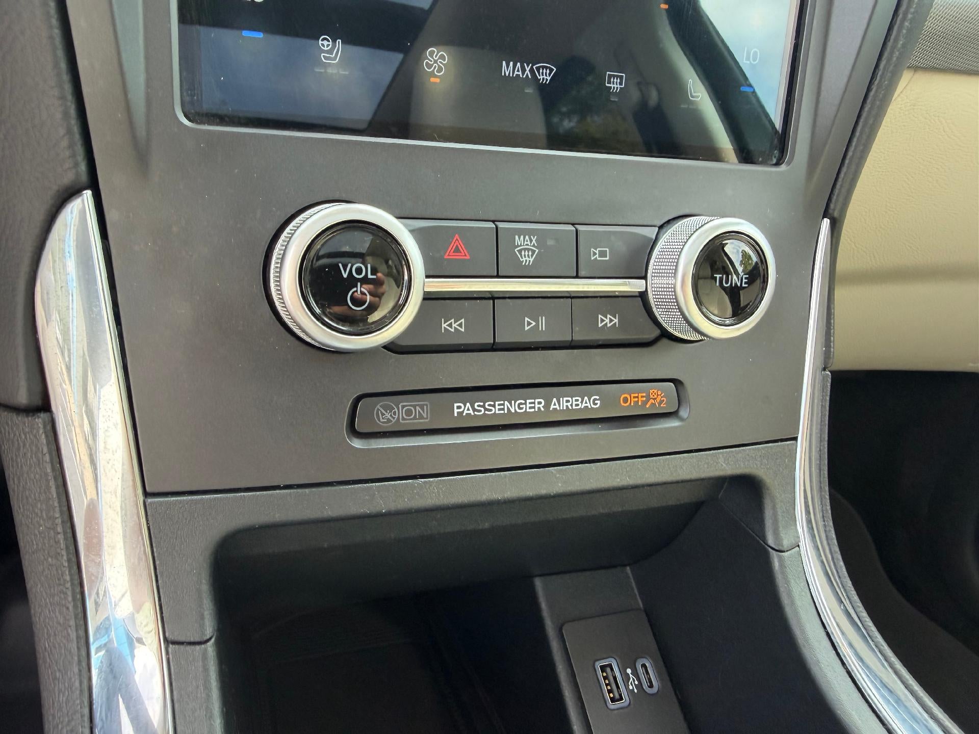 2021 Ford Edge Titanium