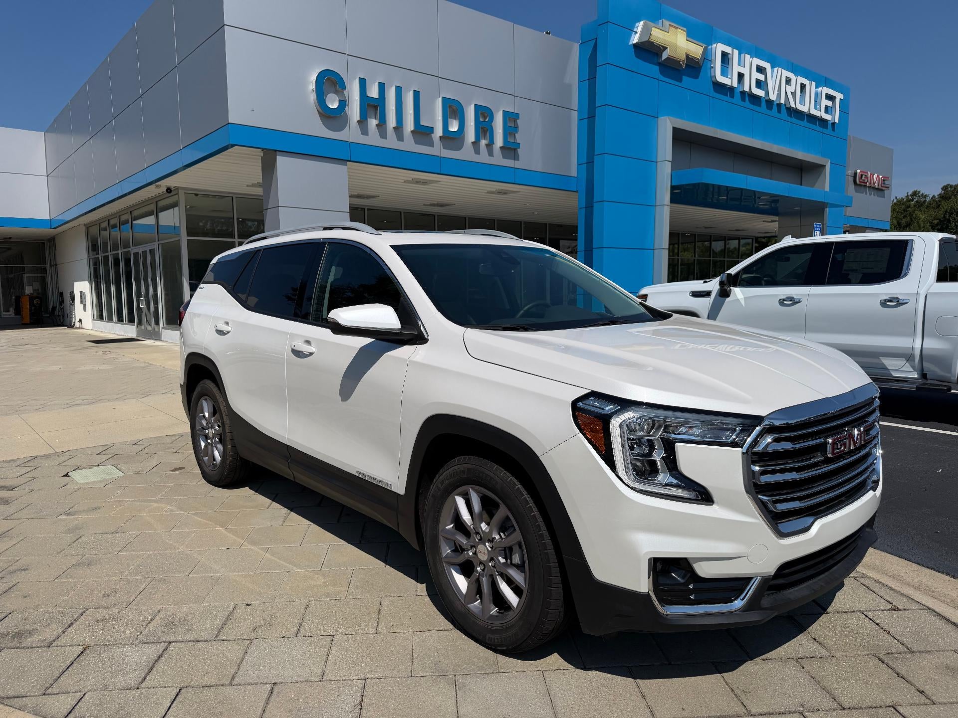 2023 GMC Terrain SLT