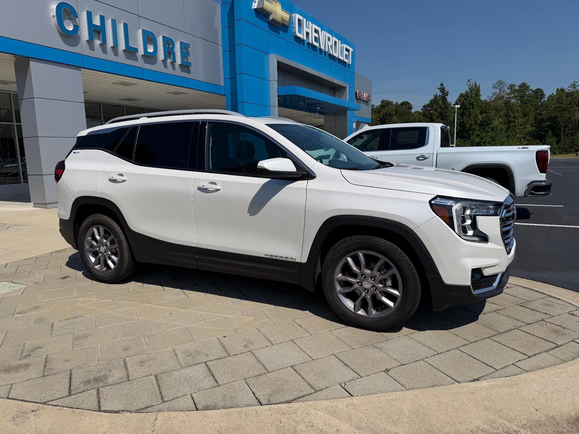2023 GMC Terrain SLT