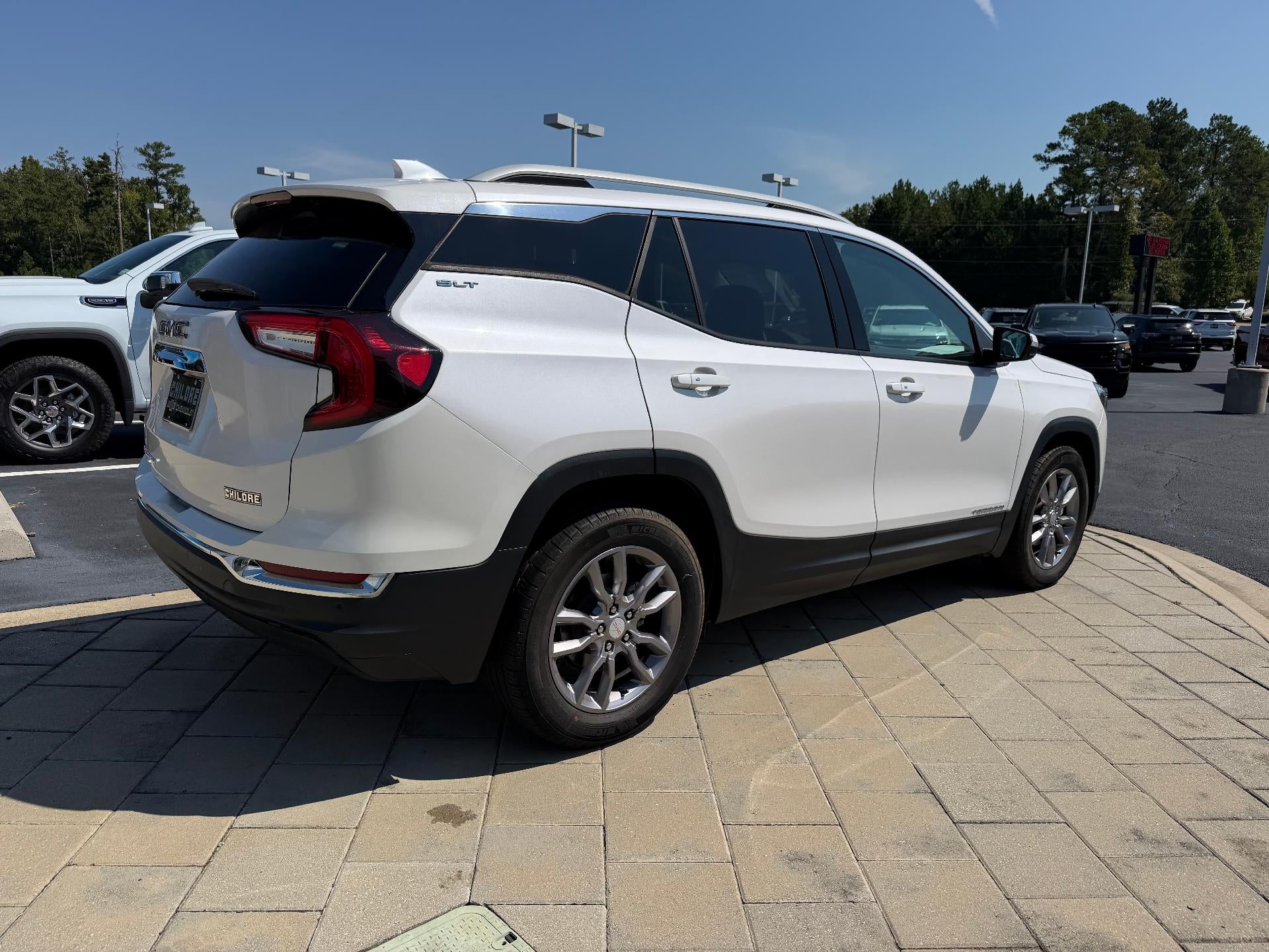 2023 GMC Terrain SLT