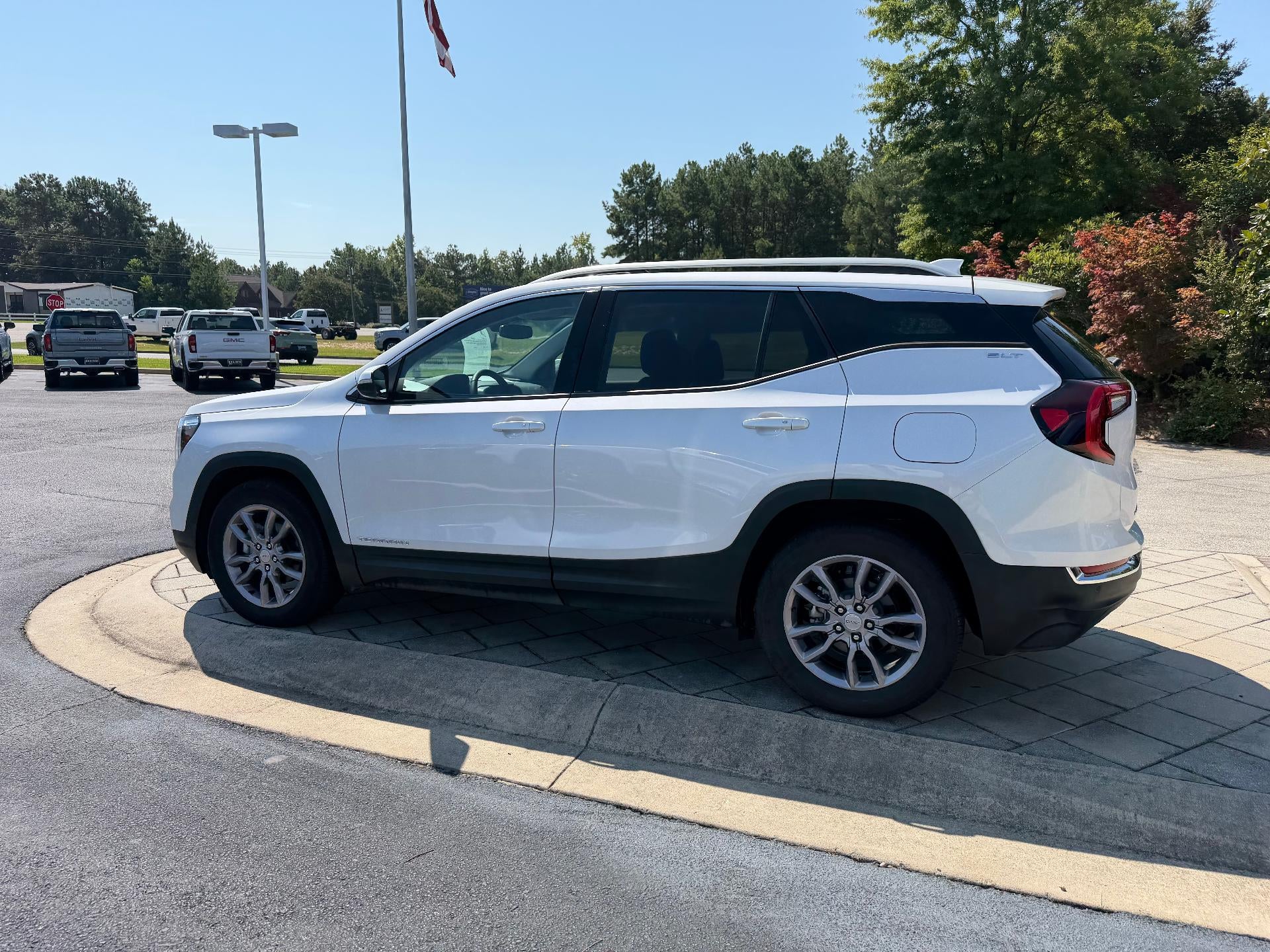 2023 GMC Terrain SLT
